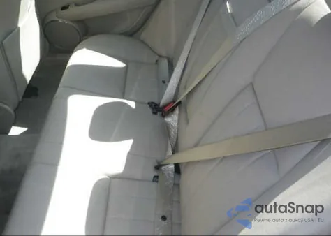 2009 Mercedes-Benz C350 z USA, uszkodzony, nr VIN WDDGF56X39R067981